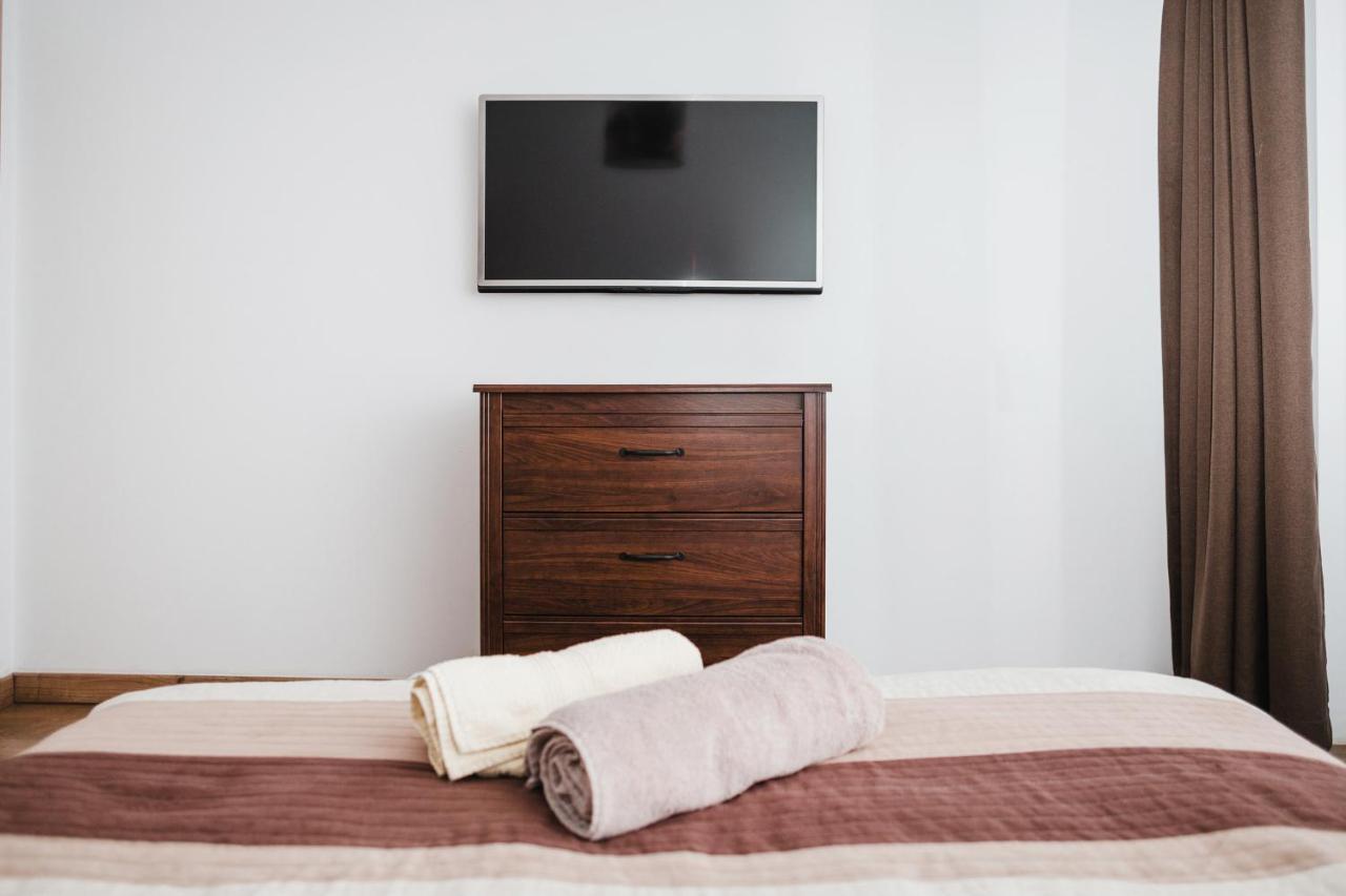 City View Apartment With Free Parking Cluj-Napoca Ngoại thất bức ảnh